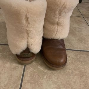 UGG